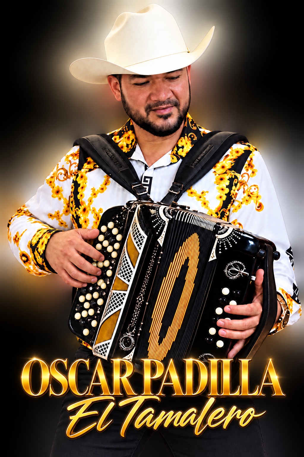 Oscar Padilla El Tamalero tocando el acordeón